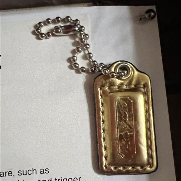 Shadow Box Art with 4 hangtags, an original creed, 1941 hardware and pull strap - Picture 6 of 9